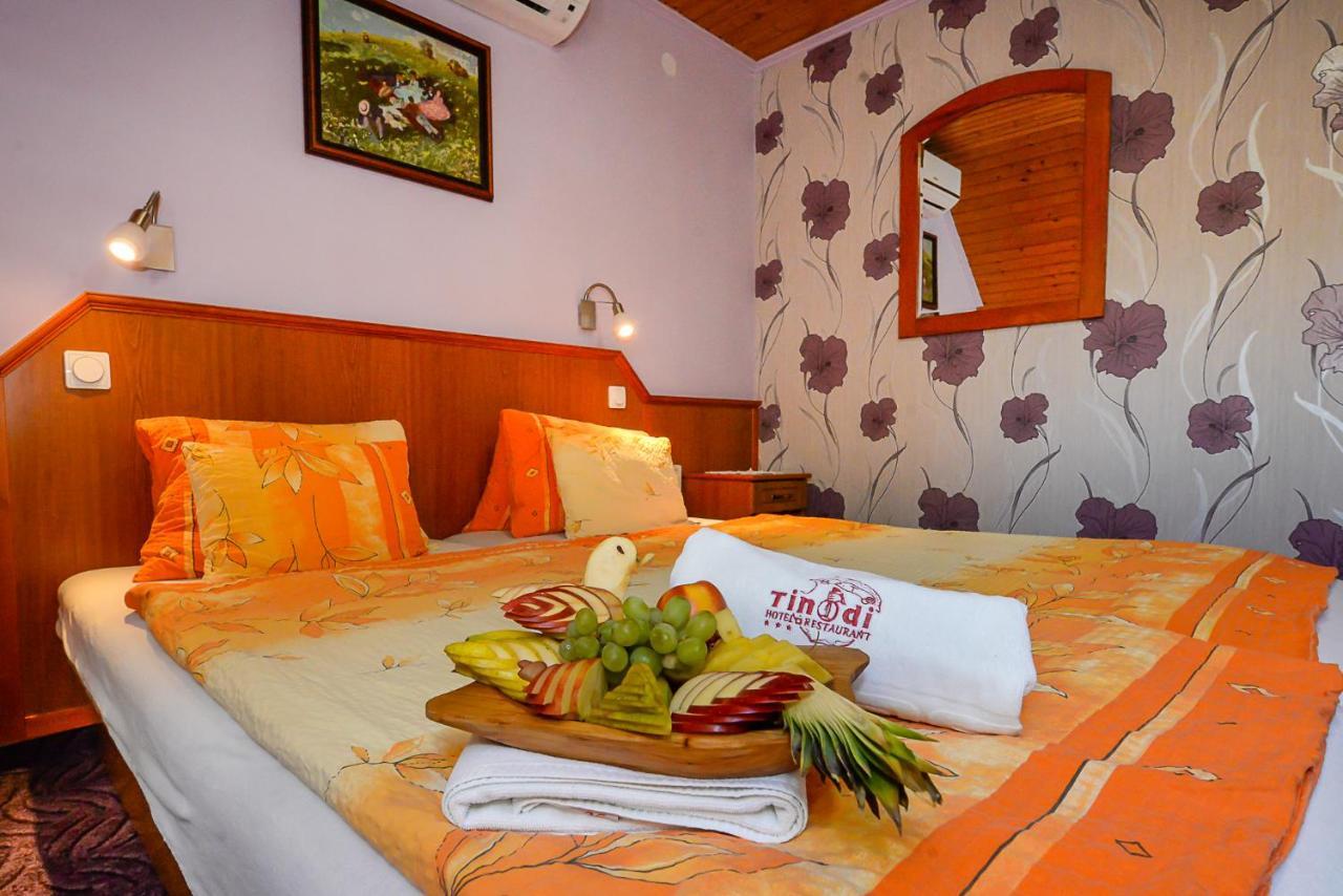Bed and Breakfast Tinodi Fogado Шарвар Екстер'єр фото