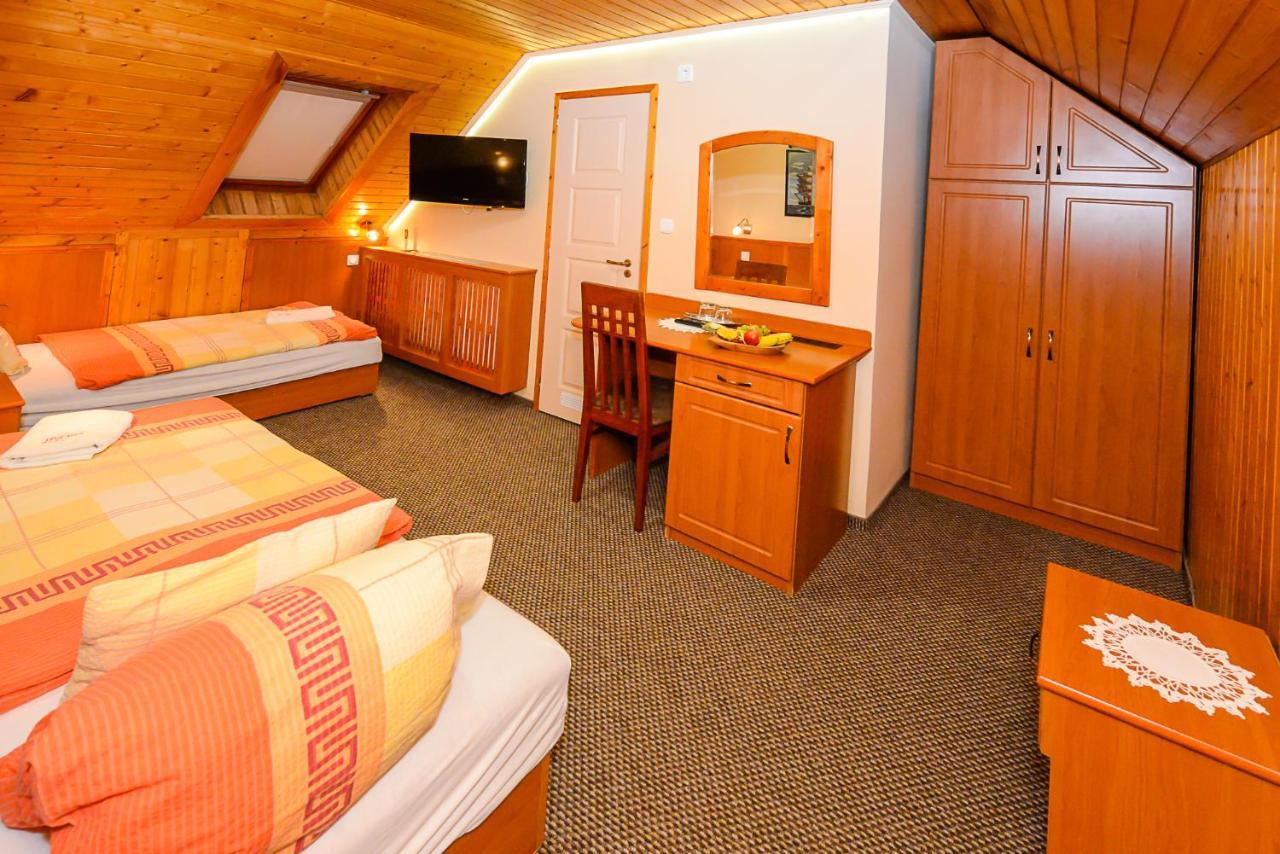 Bed and Breakfast Tinodi Fogado Шарвар Екстер'єр фото