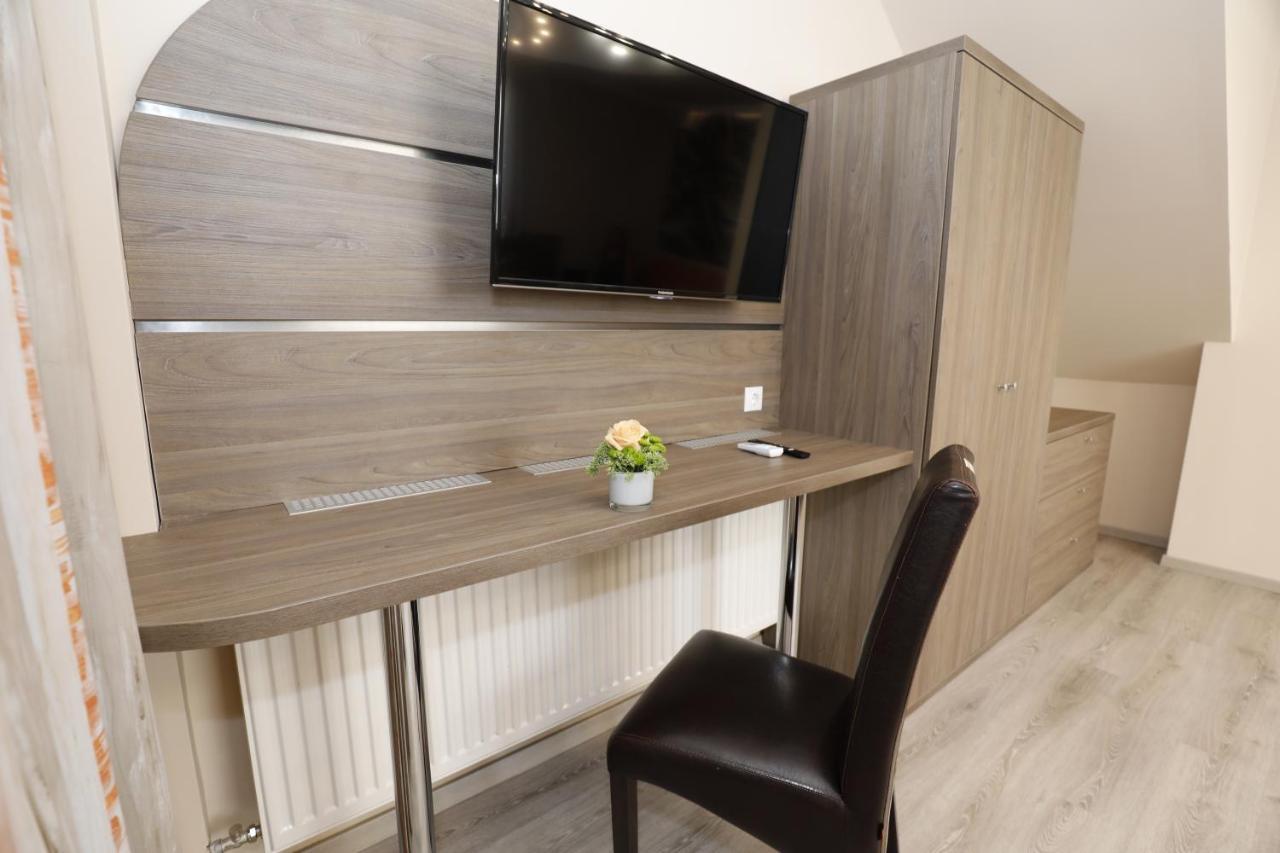 Bed and Breakfast Tinodi Fogado Шарвар Екстер'єр фото
