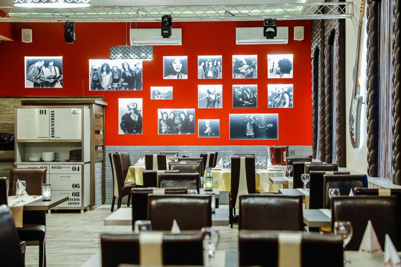 Bed and Breakfast Tinodi Fogado Шарвар Екстер'єр фото