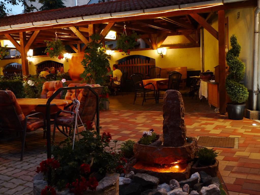 Bed and Breakfast Tinodi Fogado Шарвар Екстер'єр фото
