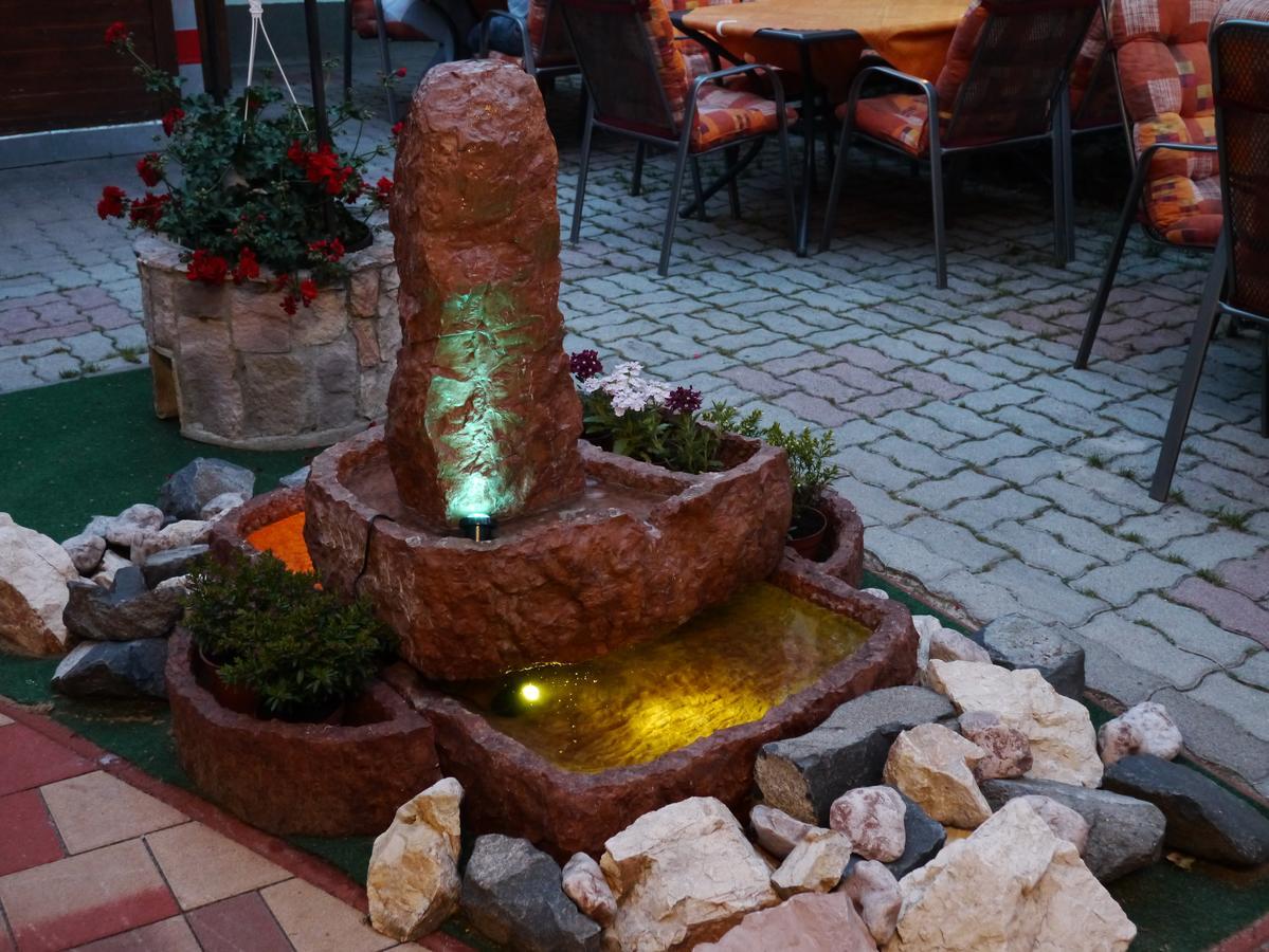 Bed and Breakfast Tinodi Fogado Шарвар Екстер'єр фото