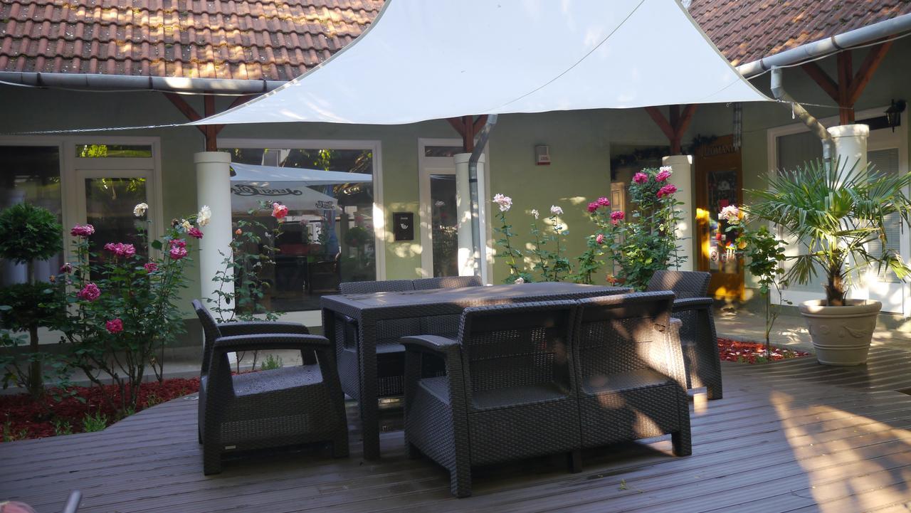 Bed and Breakfast Tinodi Fogado Шарвар Екстер'єр фото
